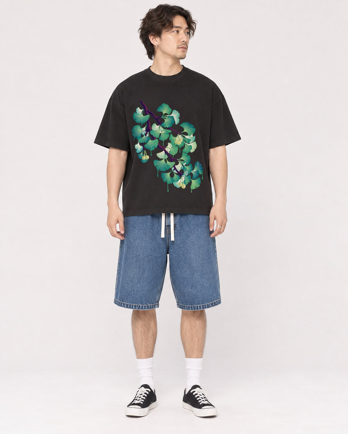 Mockup Boxy Heavyweight Tee Black male full-body 03