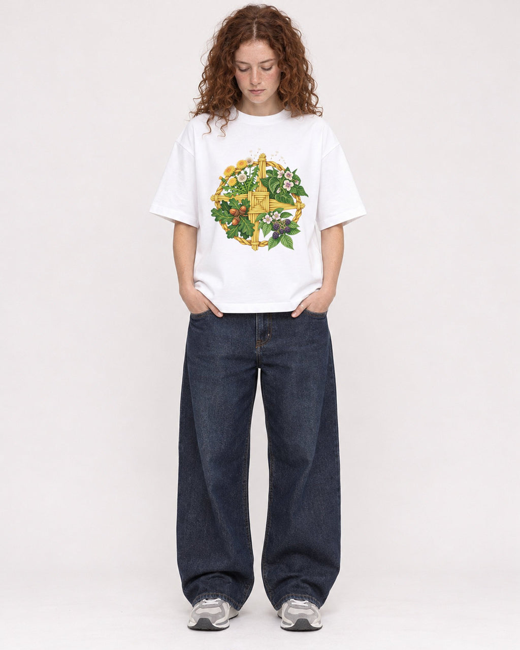 Mockup Boxy Heavyweight Tee White female full-body 09