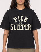 Mockup Boxy Heavyweight Tee Black female close-up 06