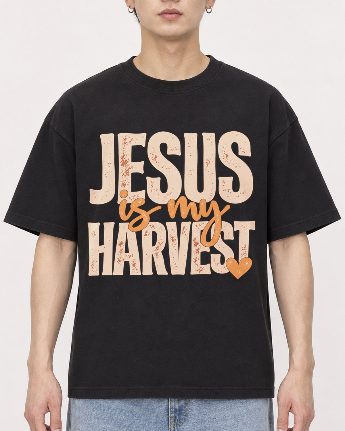 Mockup Boxy Heavyweight Tee Black male close-up 01