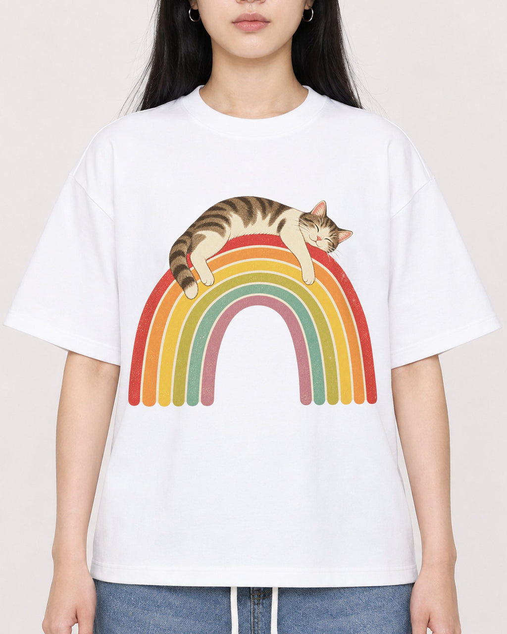 Mockup Boxy Heavyweight Tee White female close-up 01