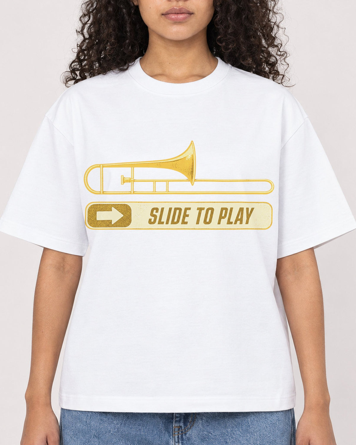 Mockup Boxy Heavyweight Tee White female close-up 10