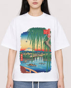 Mockup Boxy Heavyweight Tee White female close-up 01