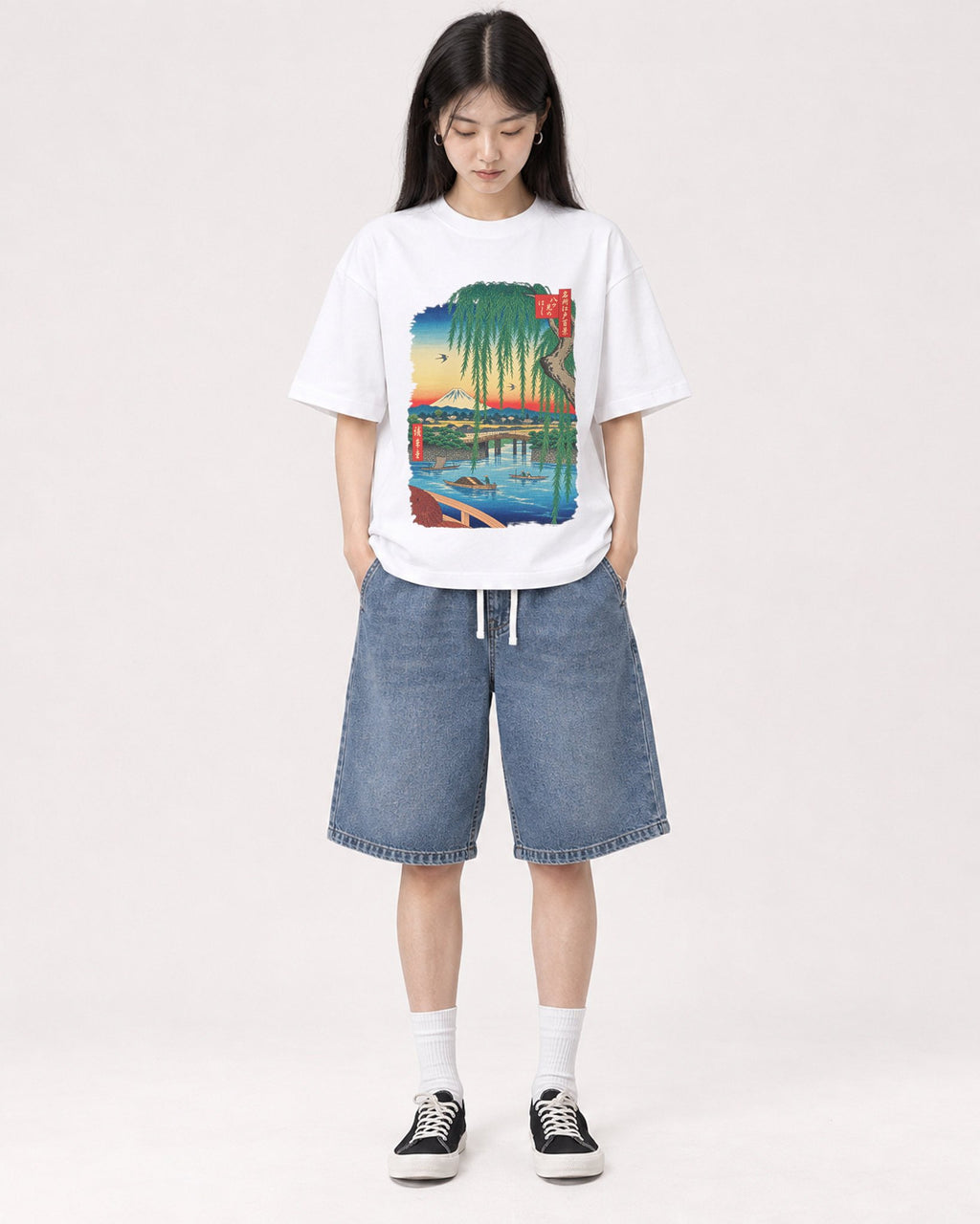Mockup Boxy Heavyweight Tee White female full-body 01