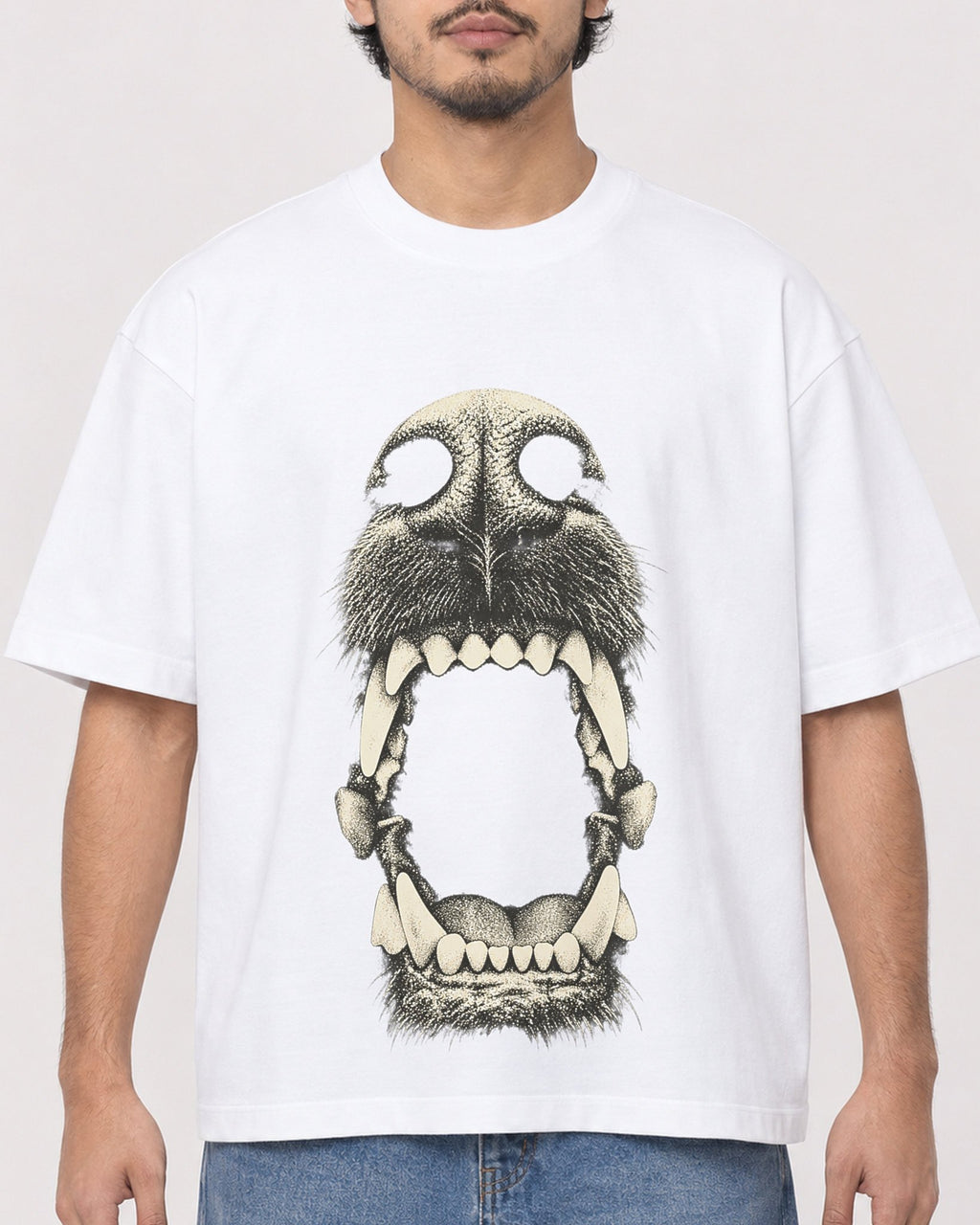 Mockup Boxy Heavyweight Tee White male close-up 02