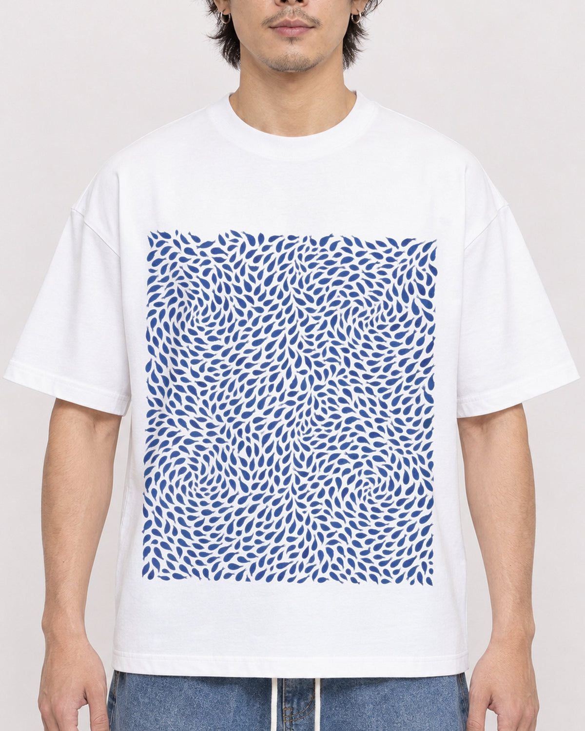 Mockup Boxy Heavyweight Tee White male close-up 03