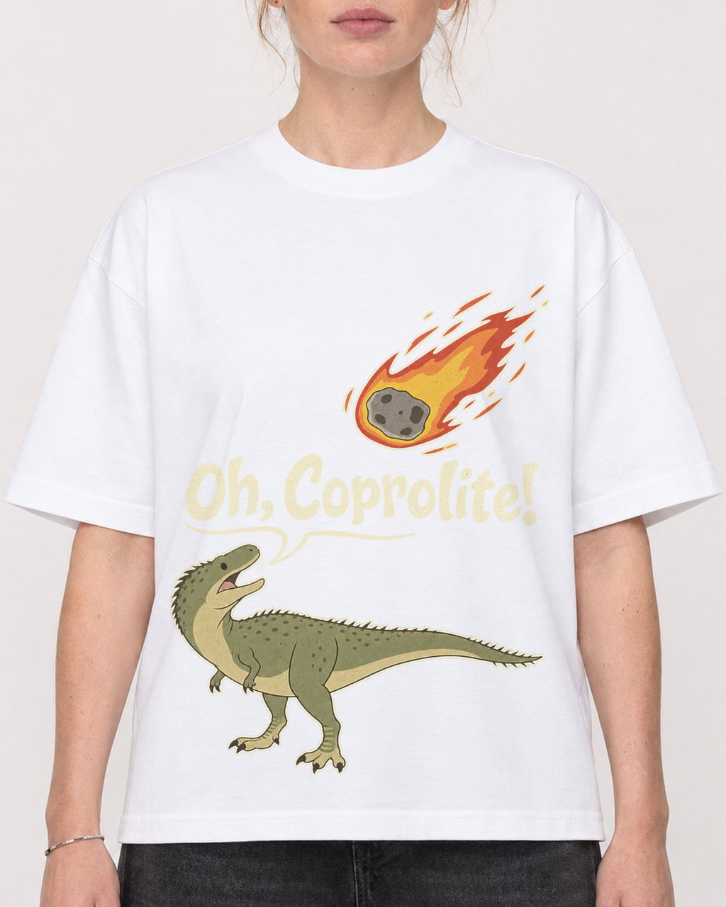 Mockup Boxy Heavyweight Tee White female close-up 28