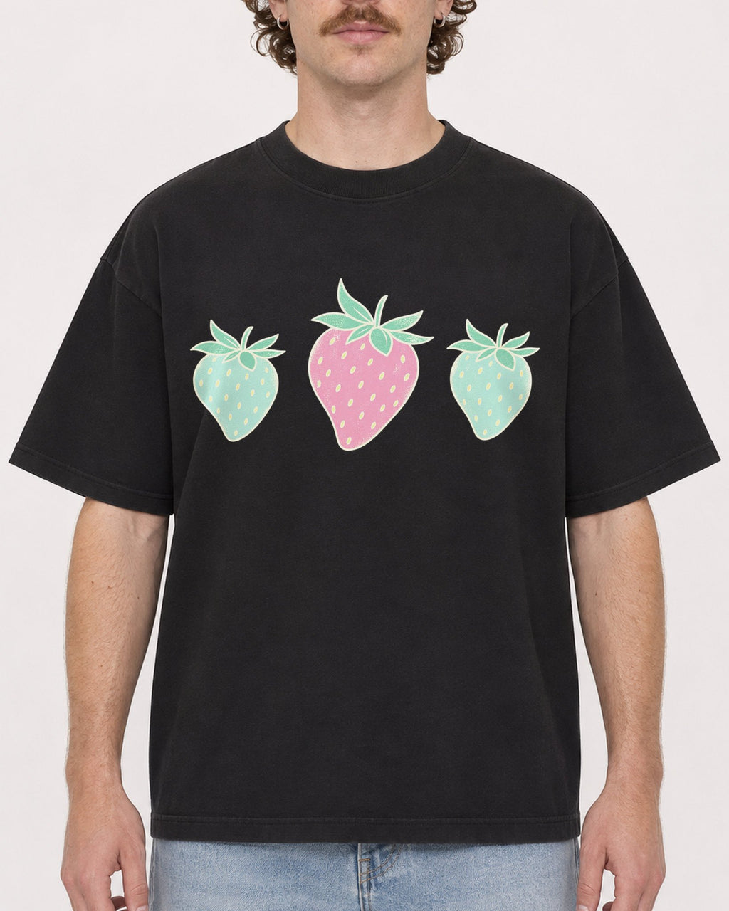 Mockup Boxy Heavyweight Tee Black male close-up 09