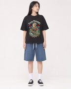 Mockup Boxy Heavyweight Tee Black female full-body 01