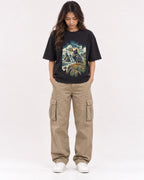 Mockup Boxy Heavyweight Tee Black female full-body 02