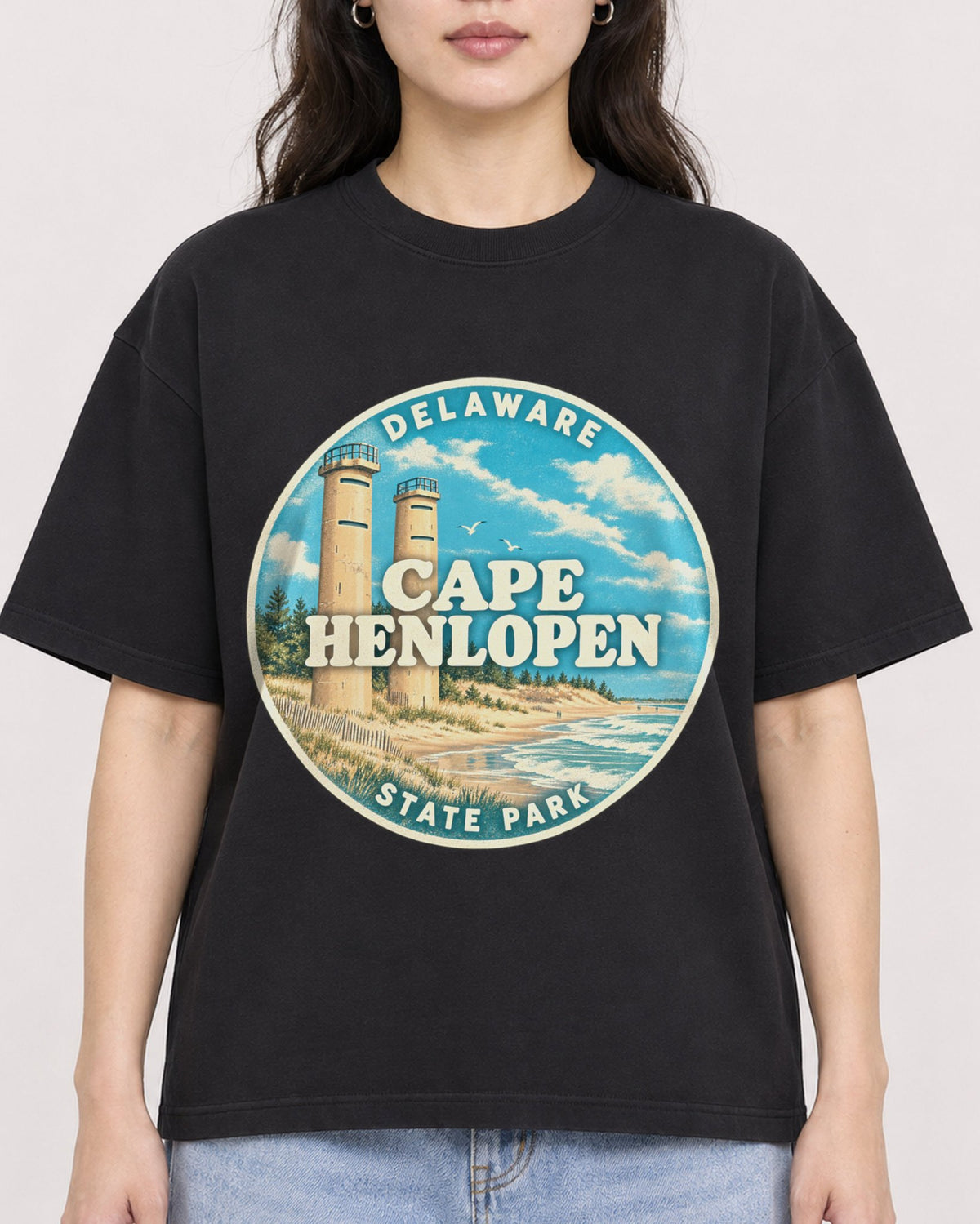 Mockup Boxy Heavyweight Tee Black female close-up 03
