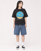Mockup Boxy Heavyweight Tee Black female full-body 01