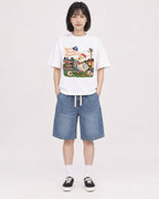 Mockup Boxy Heavyweight Tee White female full-body 11