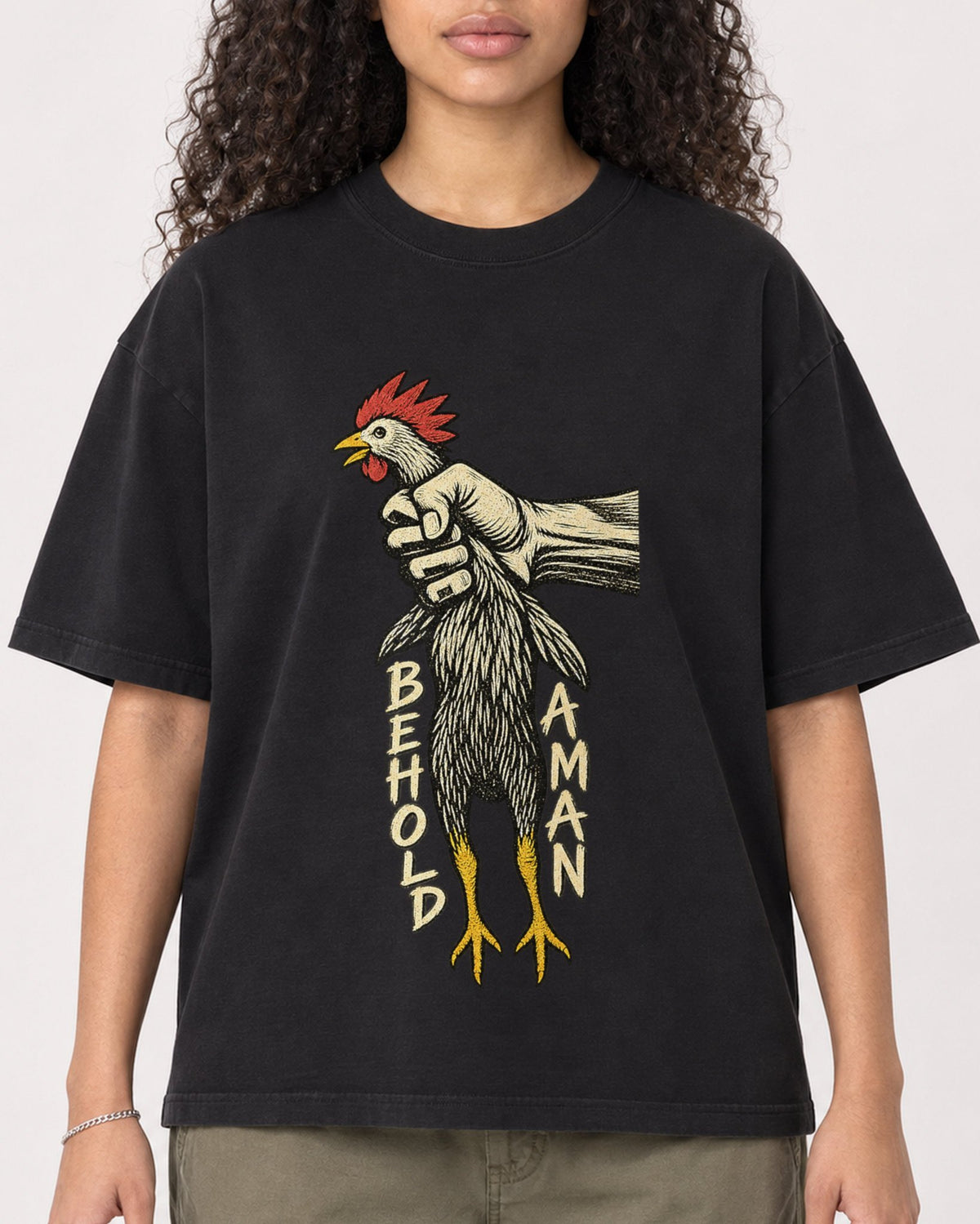 Mockup Boxy Heavyweight Tee Black female close-up 10