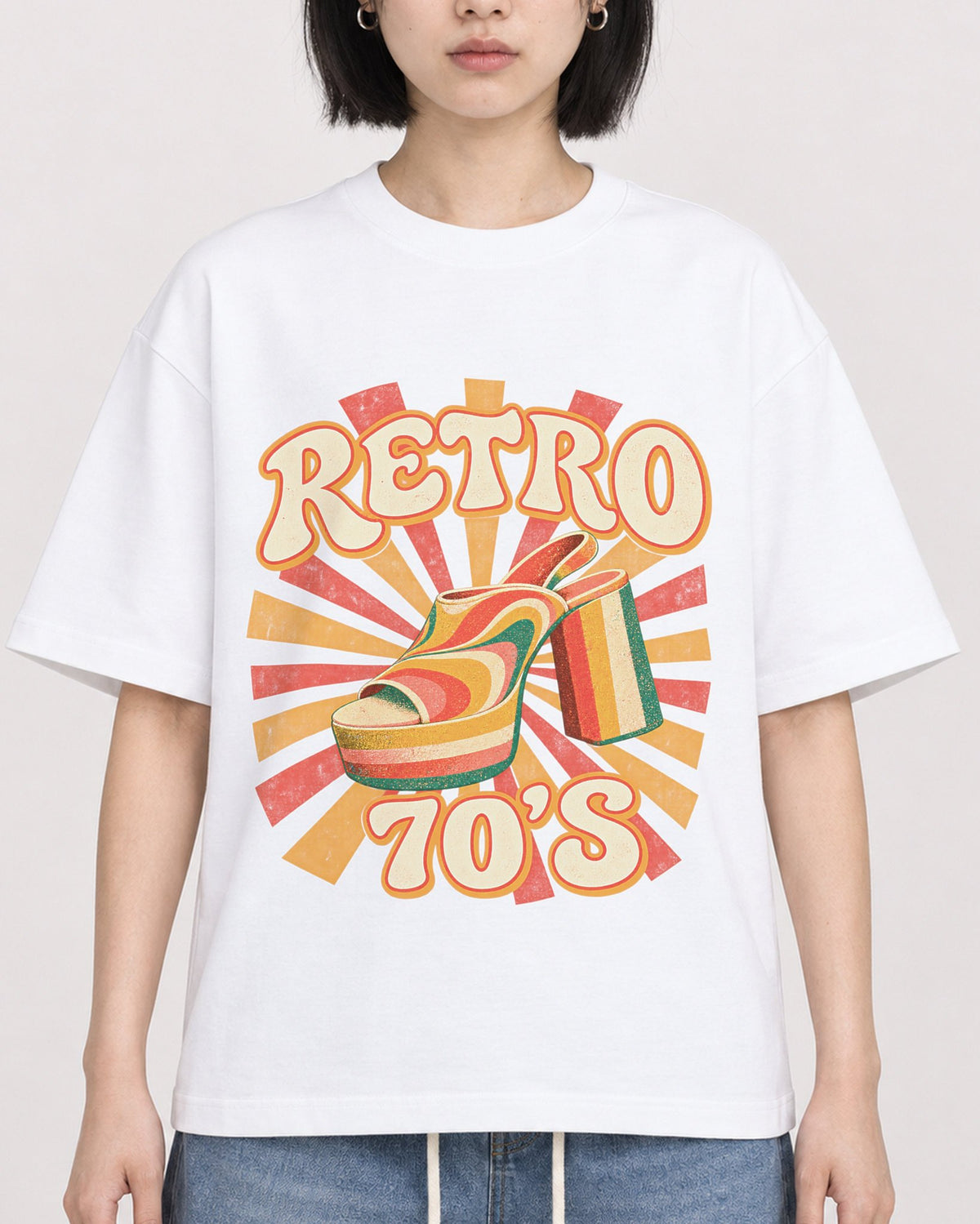 Mockup Boxy Heavyweight Tee White female close-up 11