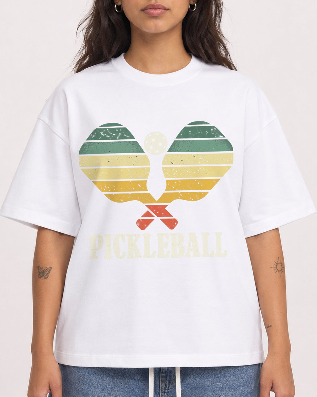 Mockup Boxy Heavyweight Tee White female close-up 06
