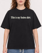Mockup Boxy Heavyweight Tee Black female close-up 09