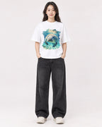 Mockup Boxy Heavyweight Tee White female full-body 03