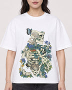 Mockup Boxy Heavyweight Tee White female close-up 03