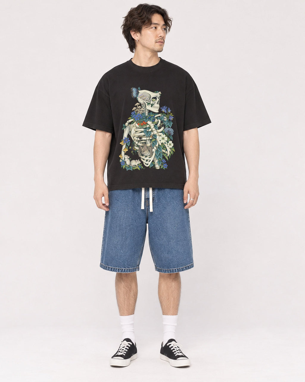 Mockup Boxy Heavyweight Tee Black male full-body 03