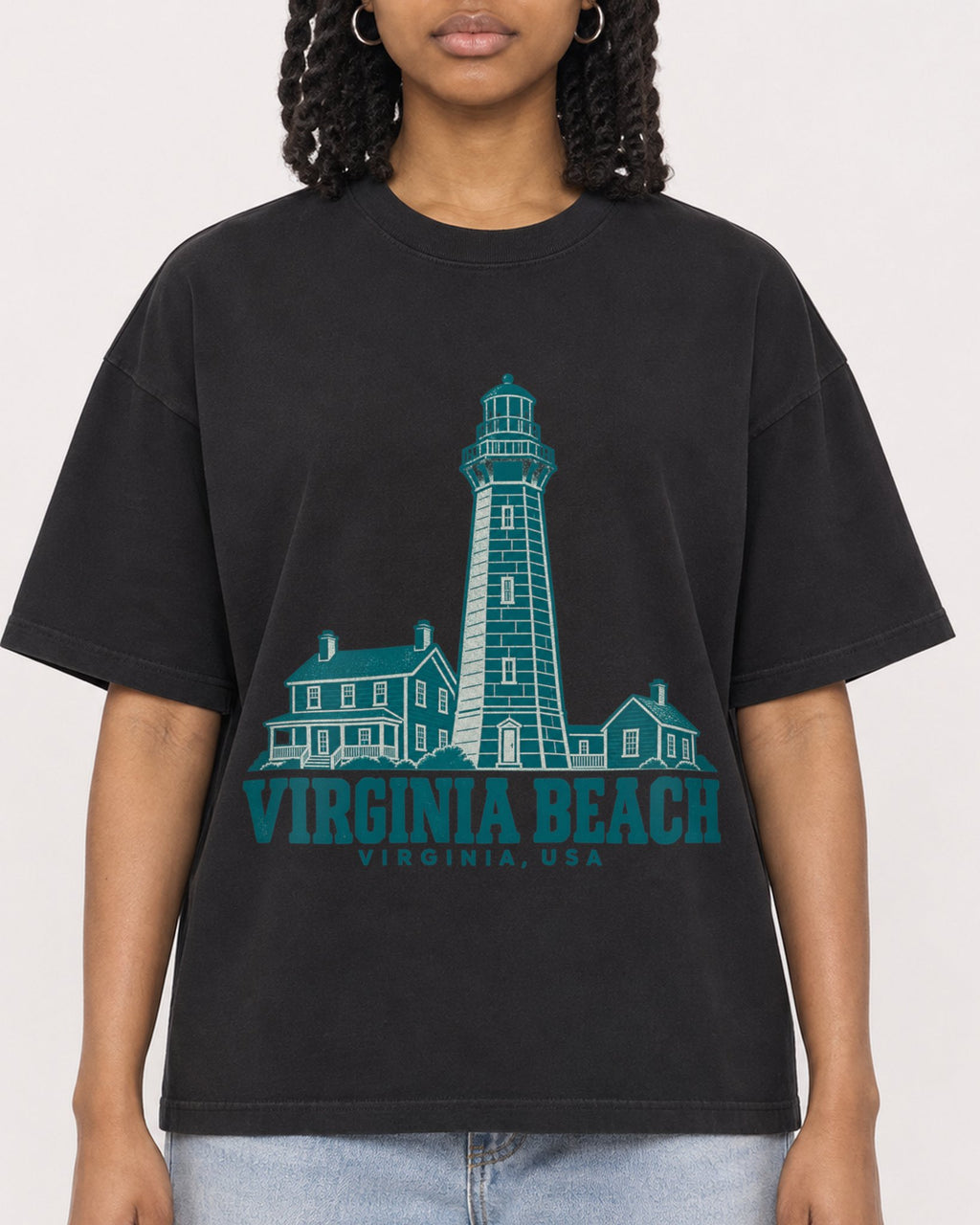 Mockup Boxy Heavyweight Tee Black female close-up 15