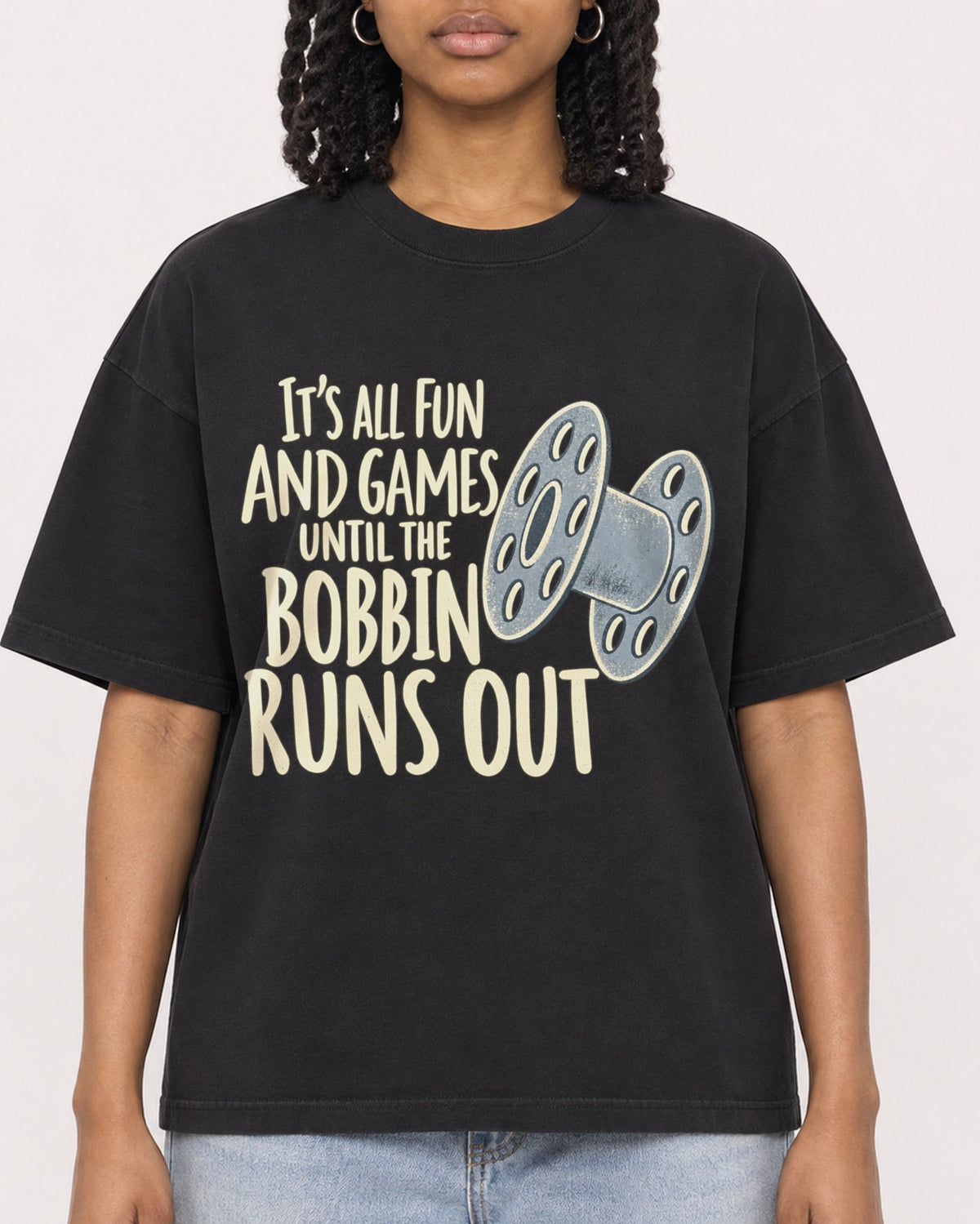 Mockup Boxy Heavyweight Tee Black female close-up 15