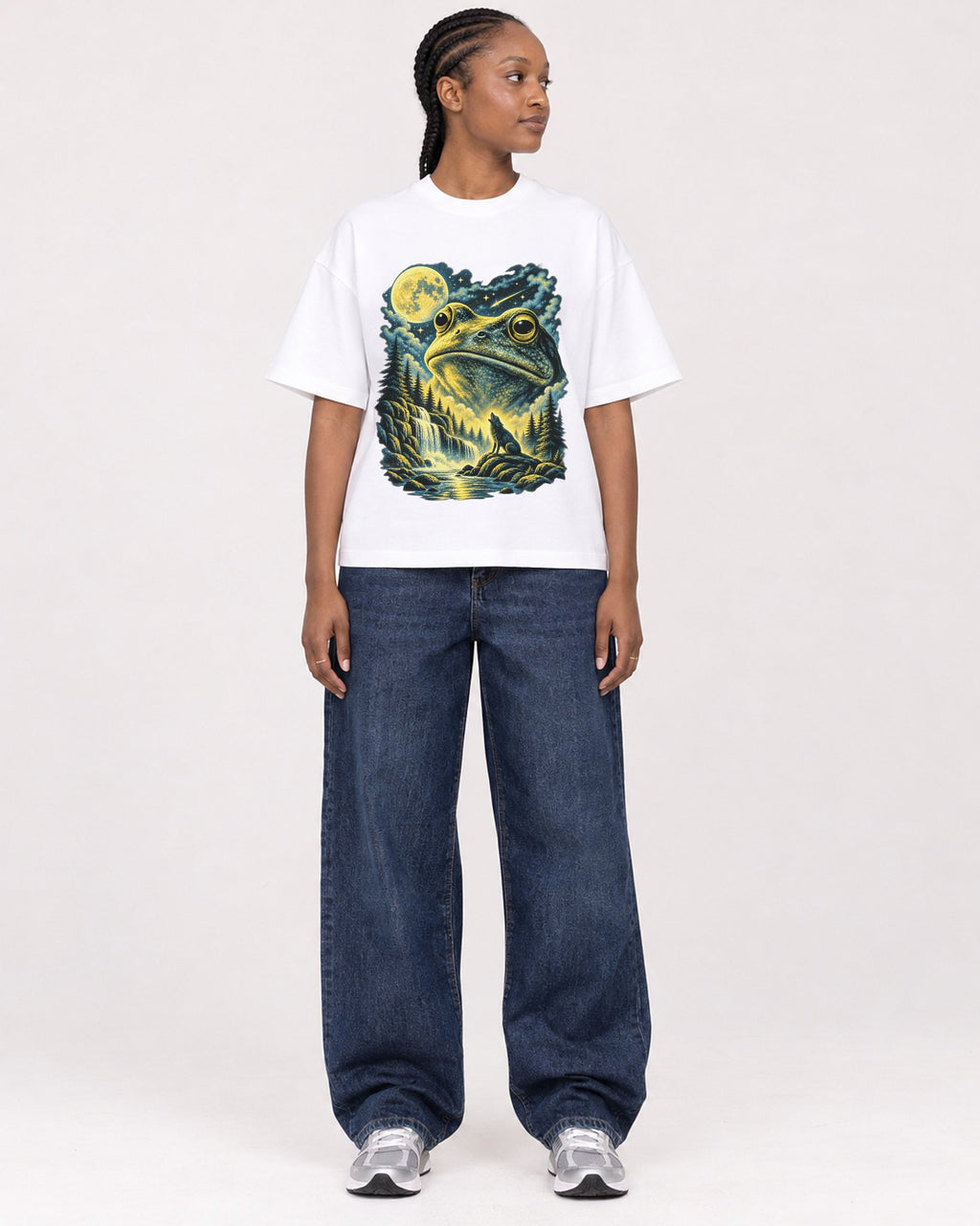 Mockup Boxy Heavyweight Tee White female full-body 44