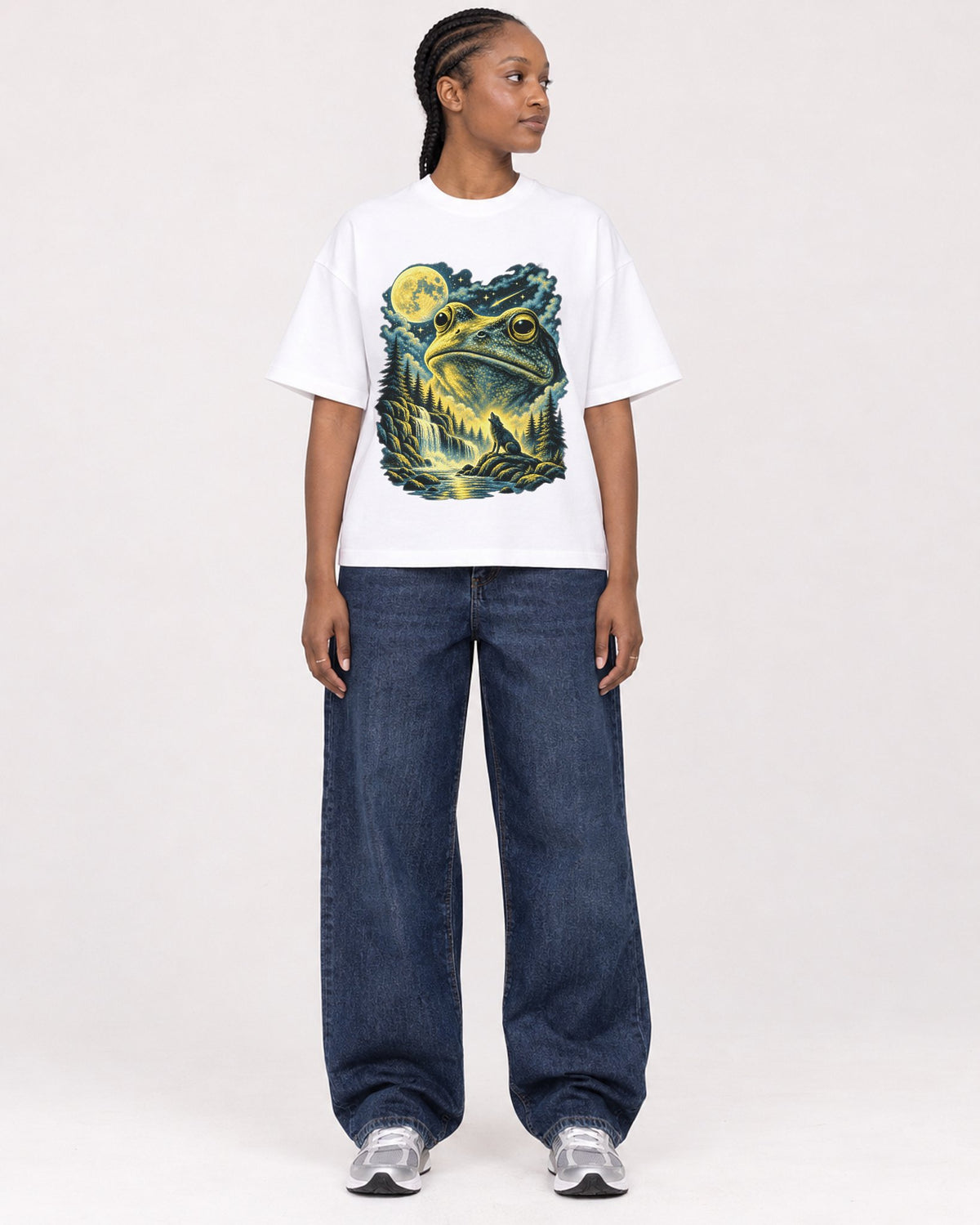 Mockup Boxy Heavyweight Tee White female full-body 44