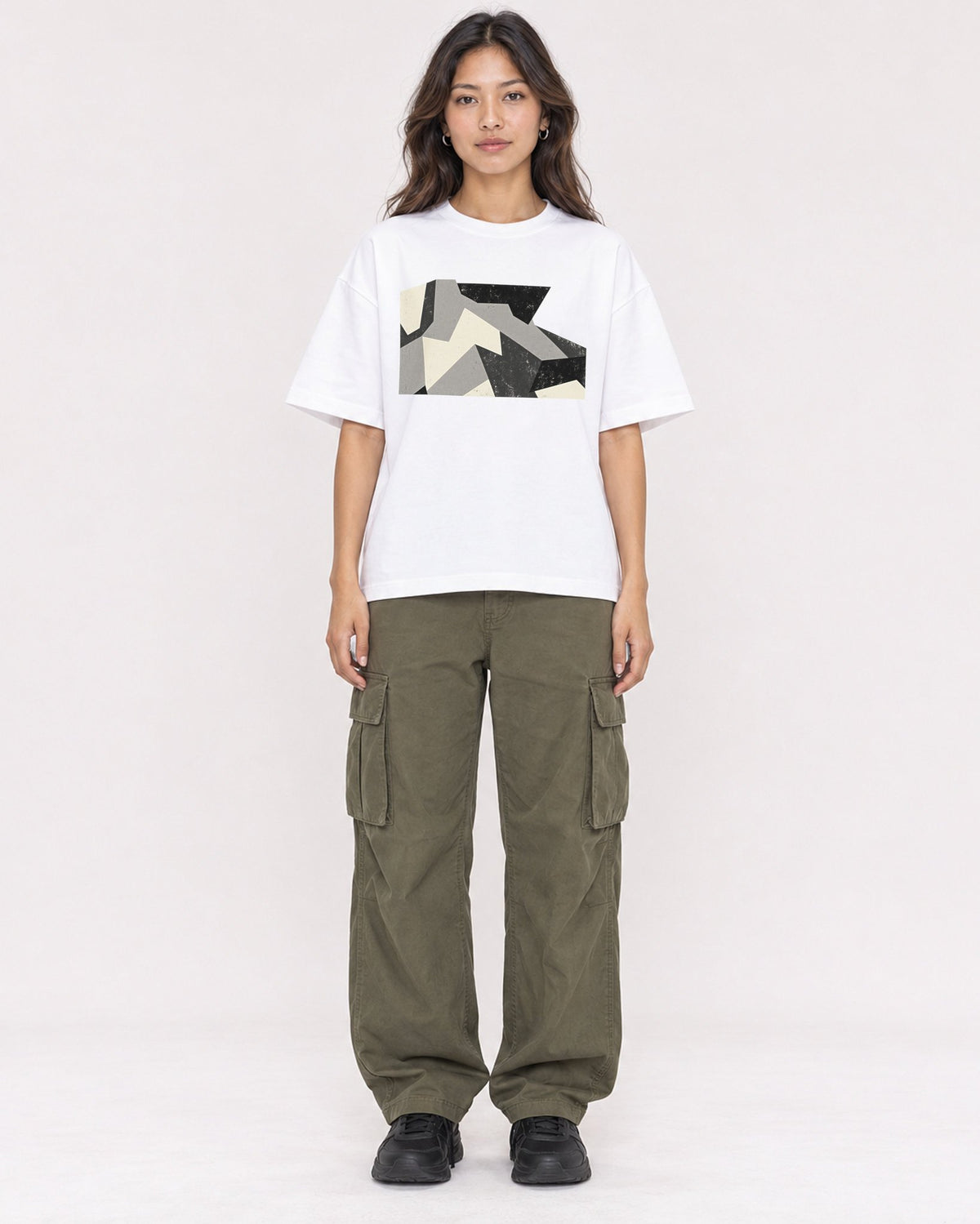 Mockup Boxy Heavyweight Tee White female full-body 02