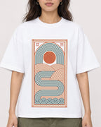 Mockup Boxy Heavyweight Tee White female close-up 02