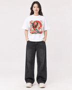 Mockup Boxy Heavyweight Tee White female full-body 03