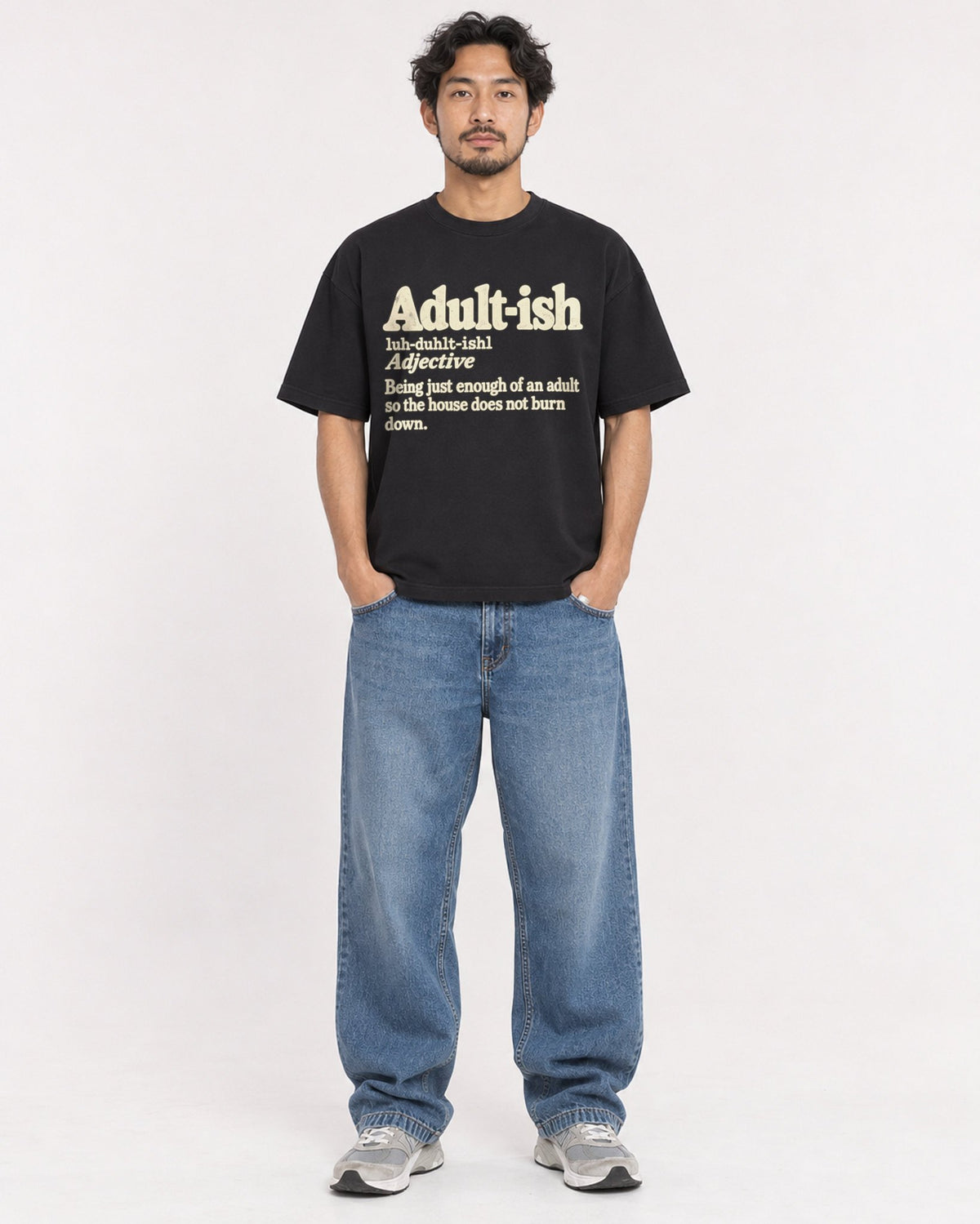 Mockup Boxy Heavyweight Tee Black male full-body 02