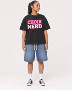 Mockup Boxy Heavyweight Tee Black female full-body 25