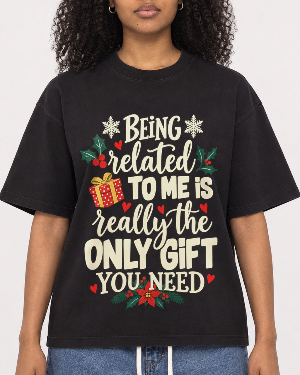 Mockup Boxy Heavyweight Tee Black female close-up 05