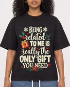 Mockup Boxy Heavyweight Tee Black female close-up 05