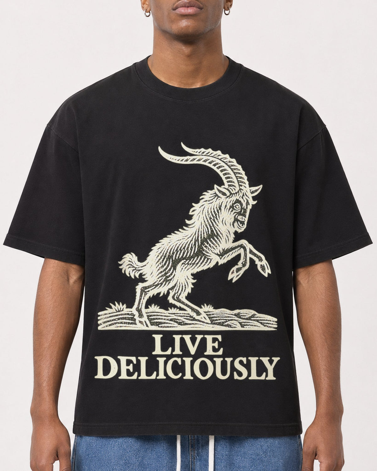 Mockup Boxy Heavyweight Tee Black male close-up 15