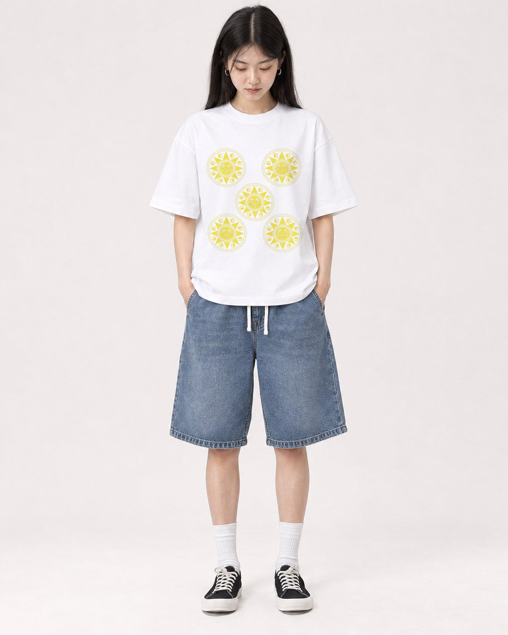 Mockup Boxy Heavyweight Tee White female full-body 01