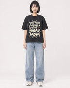 Mockup Boxy Heavyweight Tee Black female full-body 11