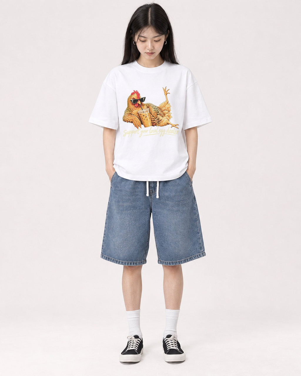 Mockup Boxy Heavyweight Tee White female full-body 01