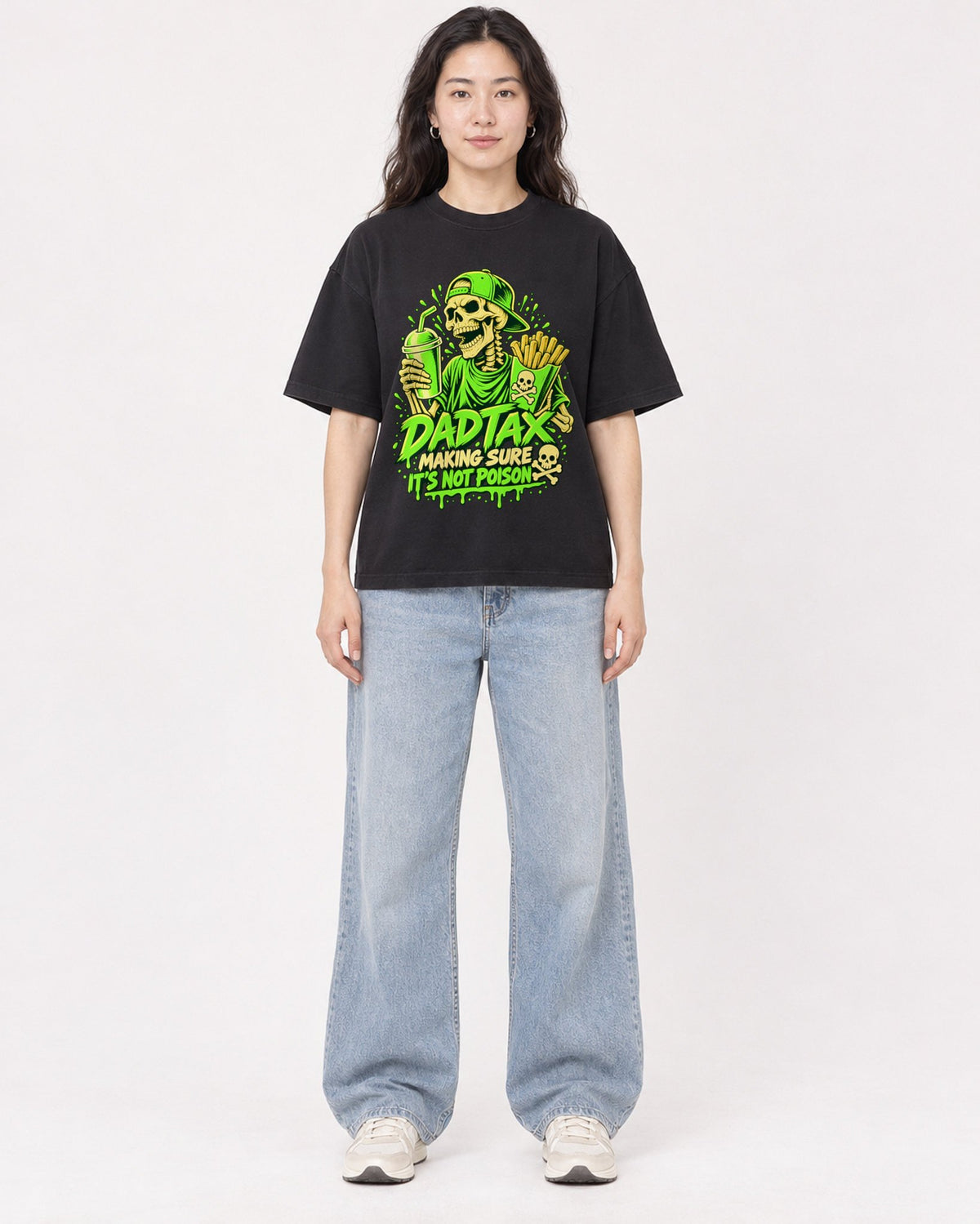 Mockup Boxy Heavyweight Tee Black female full-body 03