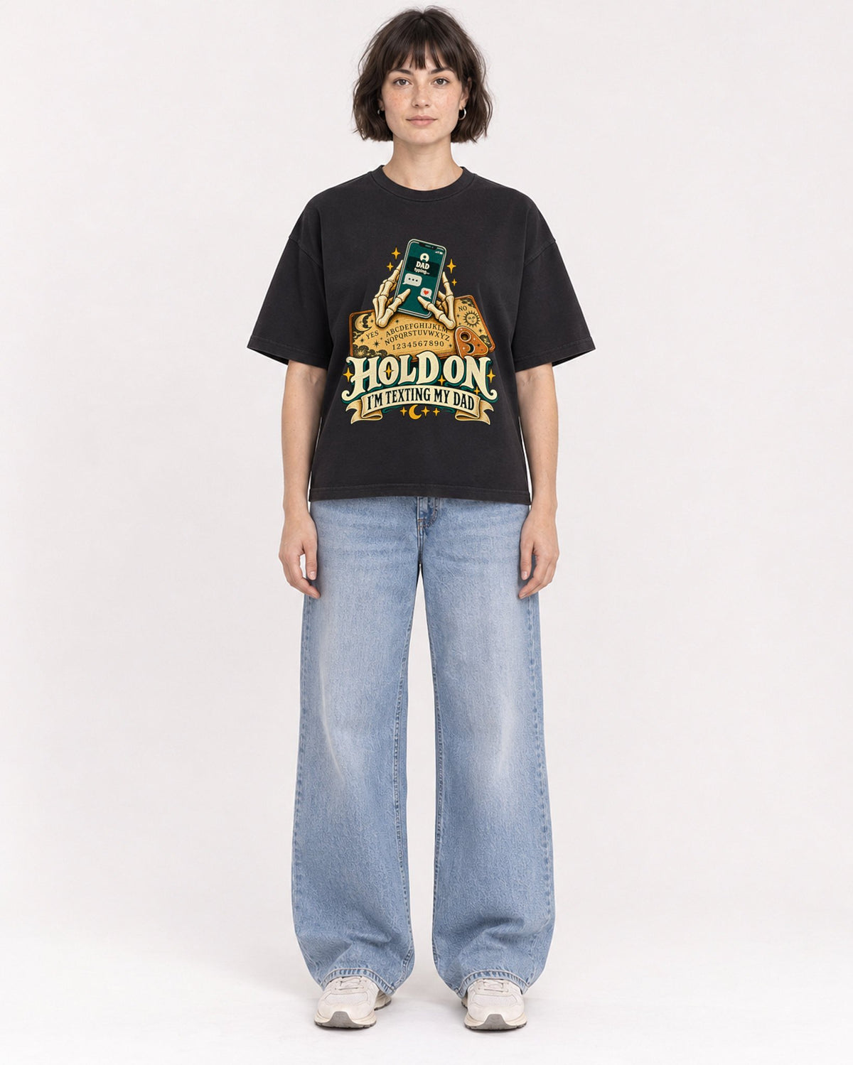 Mockup Boxy Heavyweight Tee Black female full-body 39