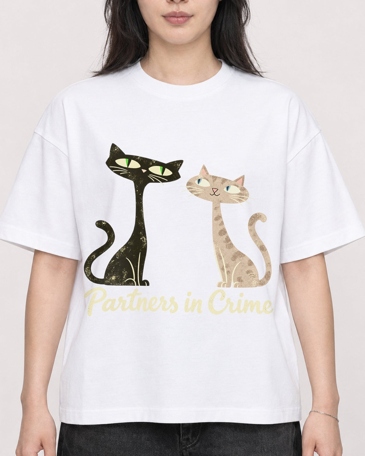 Mockup Boxy Heavyweight Tee White female close-up 13