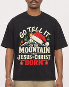 Mockup Boxy Heavyweight Tee Black male close-up 44