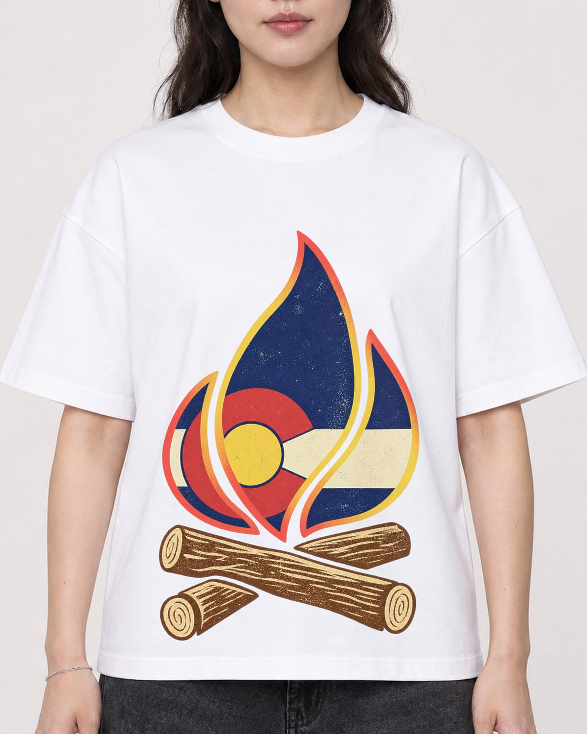 Mockup Boxy Heavyweight Tee White female close-up 03