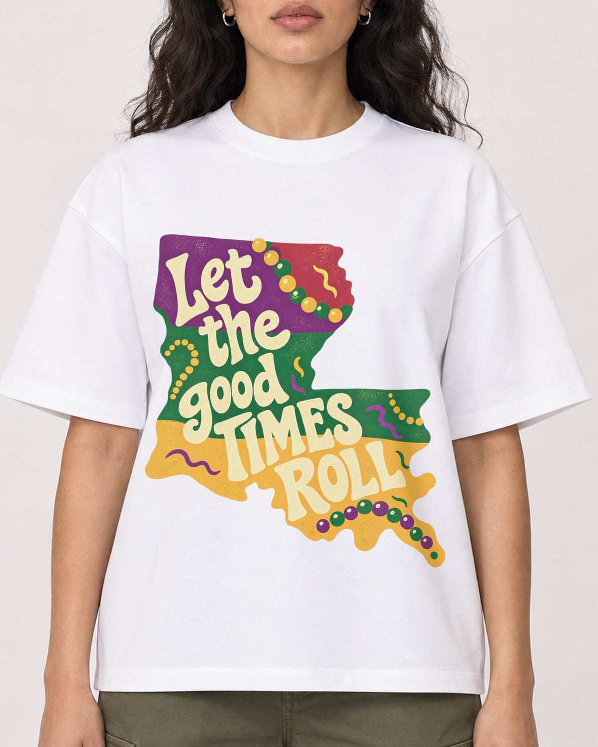 Mockup Boxy Heavyweight Tee White female close-up 07
