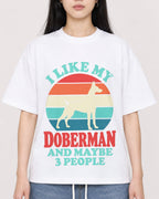 Mockup Boxy Heavyweight Tee White female close-up 01