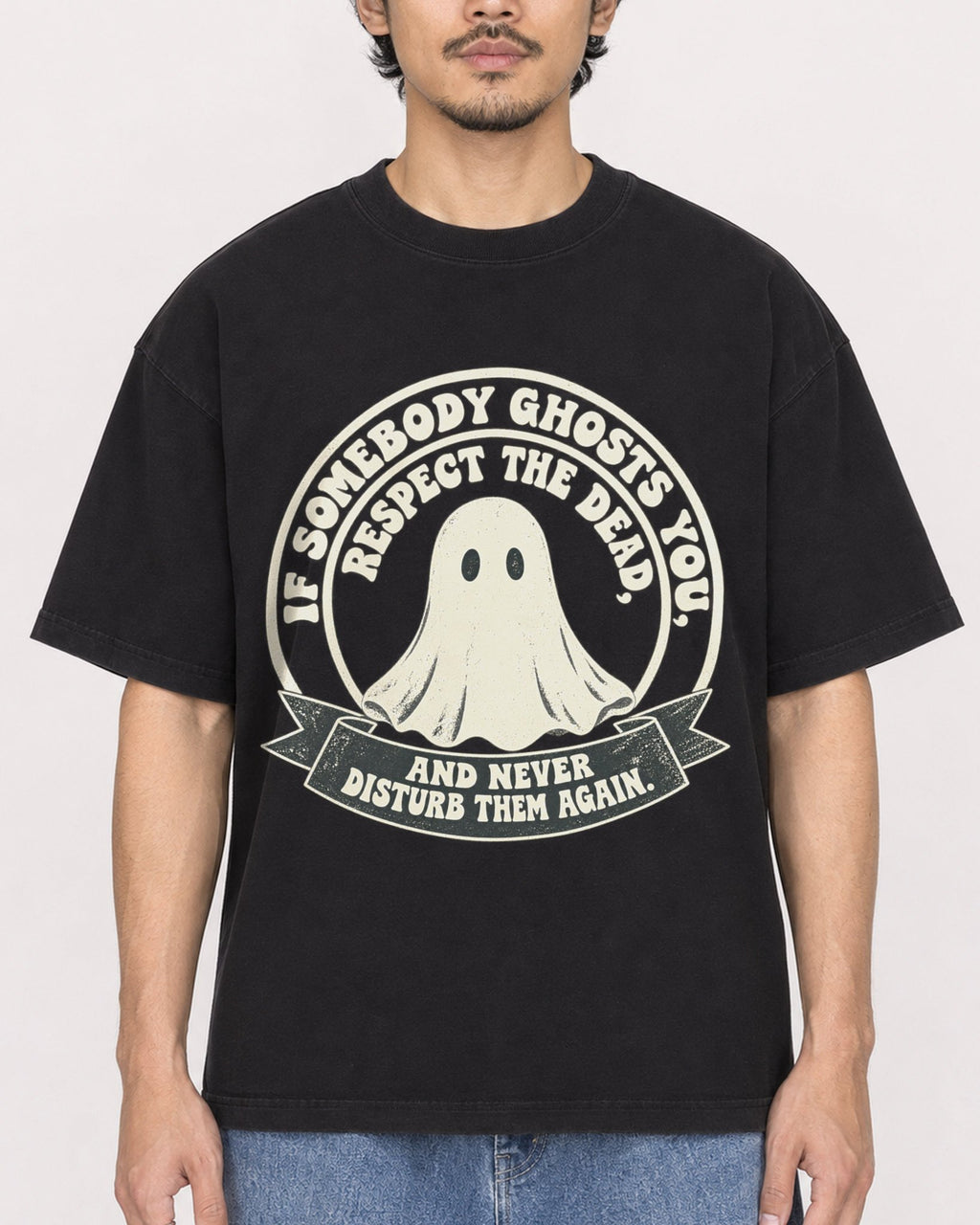 Mockup Boxy Heavyweight Tee Black male close-up 02