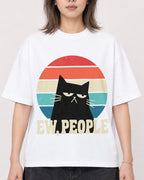 Mockup Boxy Heavyweight Tee White female close-up 33