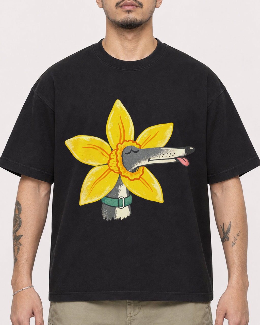 Mockup Boxy Heavyweight Tee Black male close-up 12