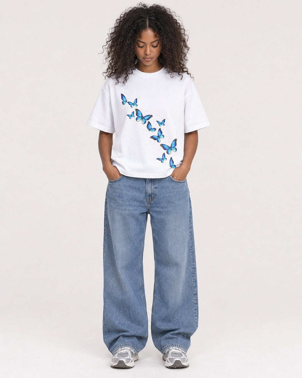 Mockup Boxy Heavyweight Tee White female full-body 05